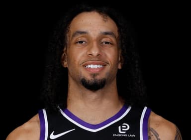Devin Carter headshot
