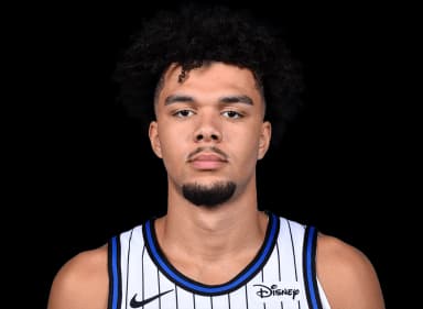 Noah Penda headshot