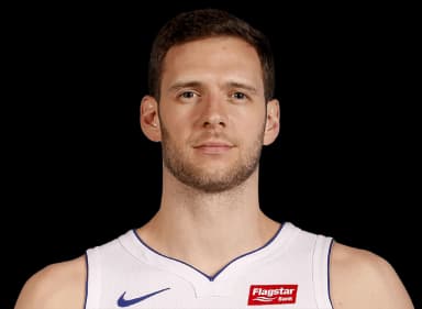 Jon Leuer headshot