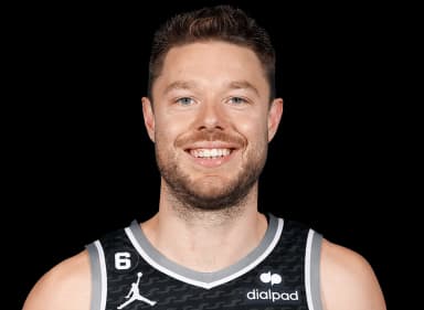 Matthew Dellavedova headshot