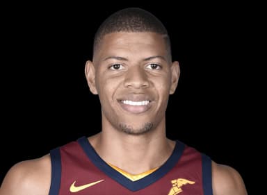 Edy Tavares headshot