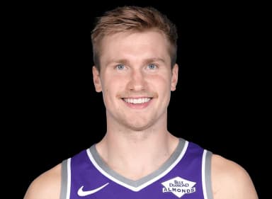 Eric Mika headshot
