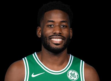 Yante Maten headshot