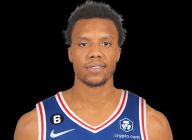 Louis King headshot