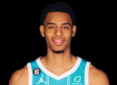 Jaylen Sims headshot