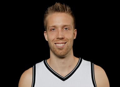 Justin Hamilton headshot