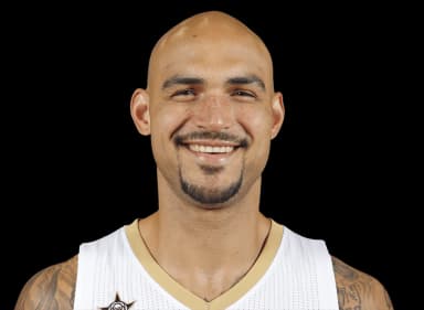 Robert Sacre headshot