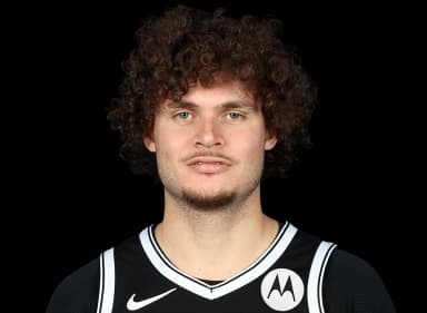 Tyler Johnson headshot