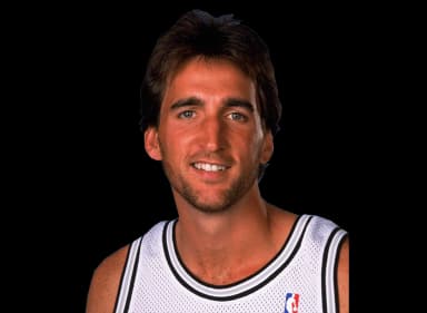 Vinny Del Negro headshot